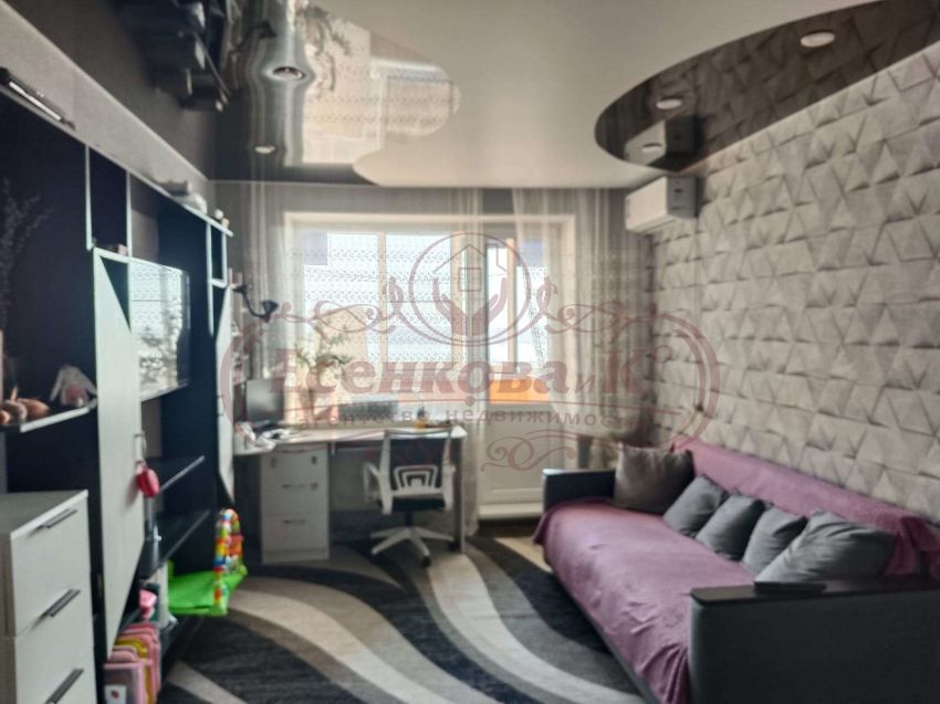 Продажа 1-комнатной квартиры, Курган, 5 микрорайон,  16к4