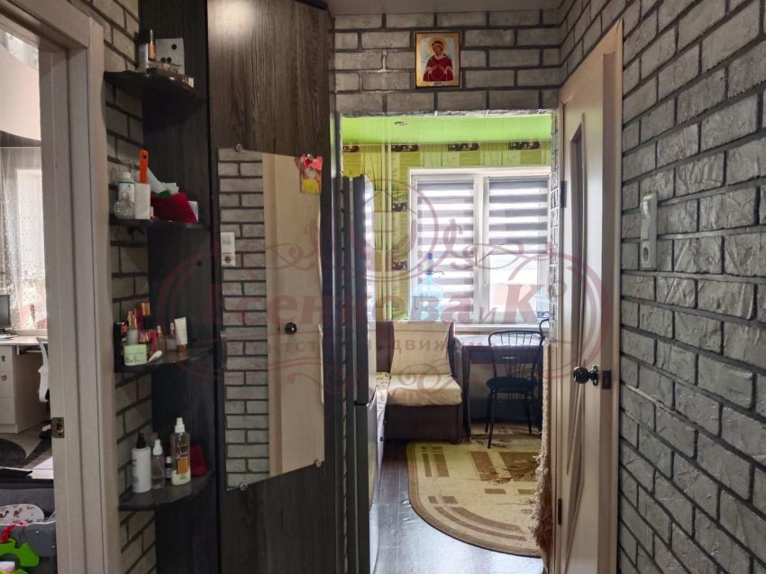 Продажа 1-комнатной квартиры, Курган, 5 микрорайон,  16к4