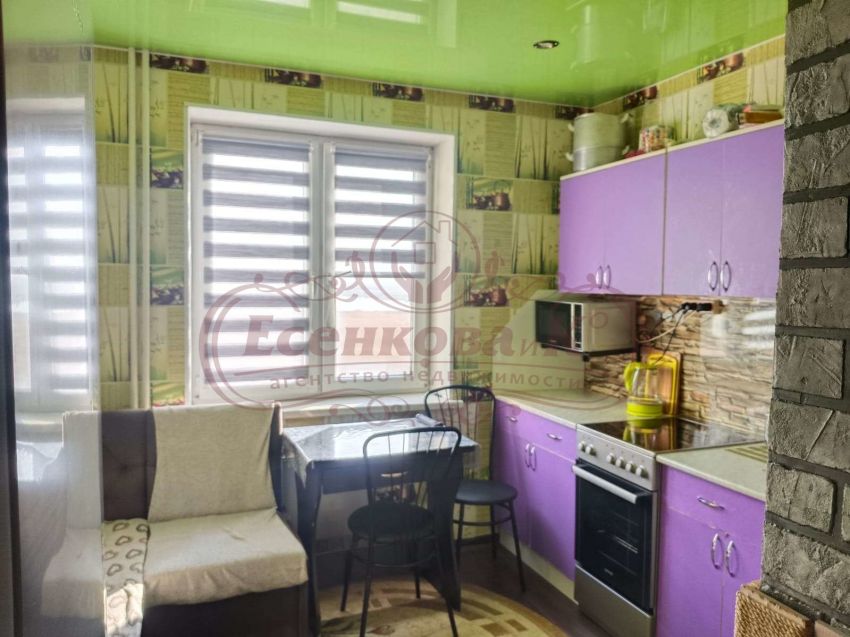 Продажа 1-комнатной квартиры, Курган, 5 микрорайон,  16к4