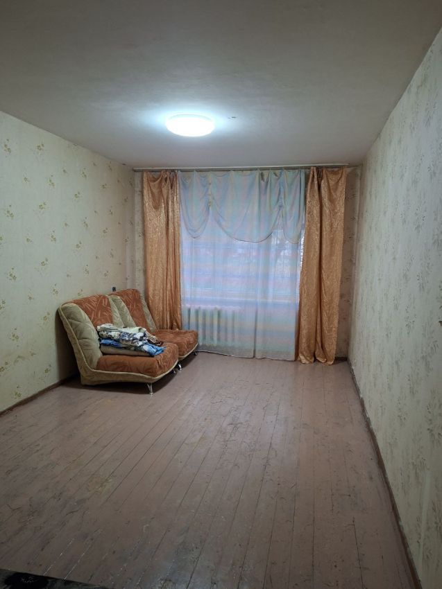 Продажа 2-комнатной квартиры, Курган, Анфиногенова улица,  7