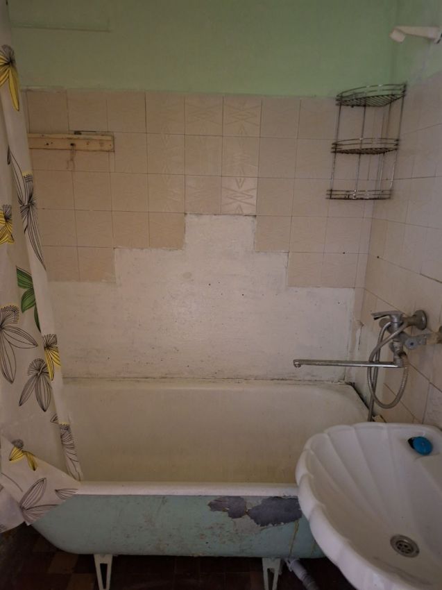 Продажа 2-комнатной квартиры, Курган, Анфиногенова улица,  7