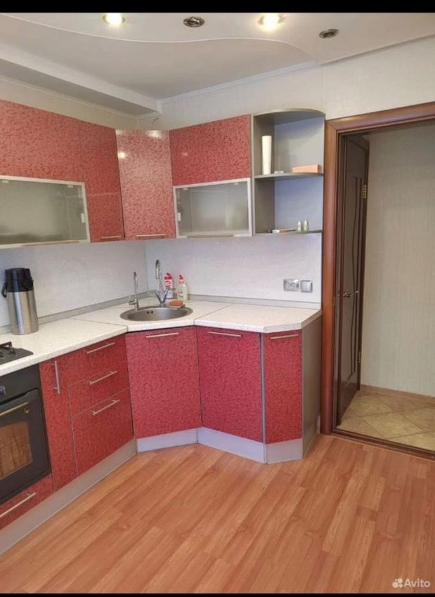 Продажа 3-комнатной квартиры, Курган, Куйбышева улица,  70Б