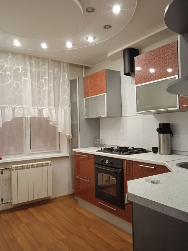 Продажа 3-комнатной квартиры, Курган, Куйбышева улица,  70Б