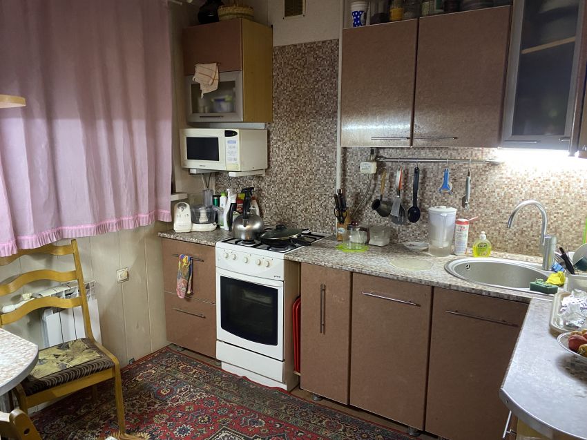 Продажа 4-комнатной квартиры, Курган, Невежина улица,  15