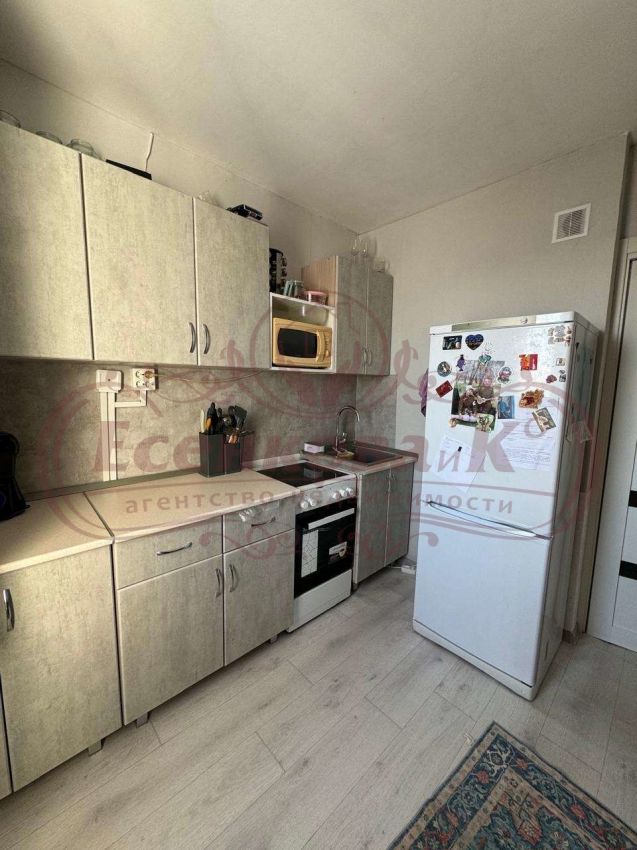 Продажа 1-комнатной квартиры, Курган, 5 микрорайон,  18к1