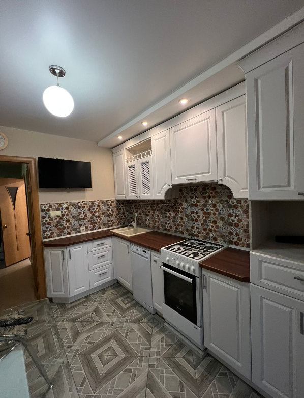 Продажа 3-комнатной квартиры, Курган, Красина улица,  75а