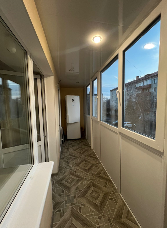 Продажа 3-комнатной квартиры, Курган, Красина улица,  75а