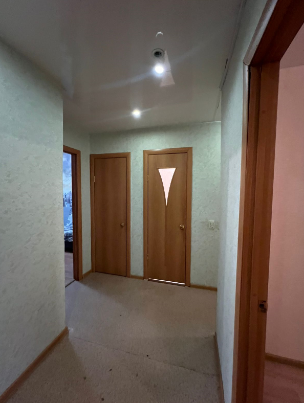 Продажа 3-комнатной квартиры, Курган, Красина улица,  75а