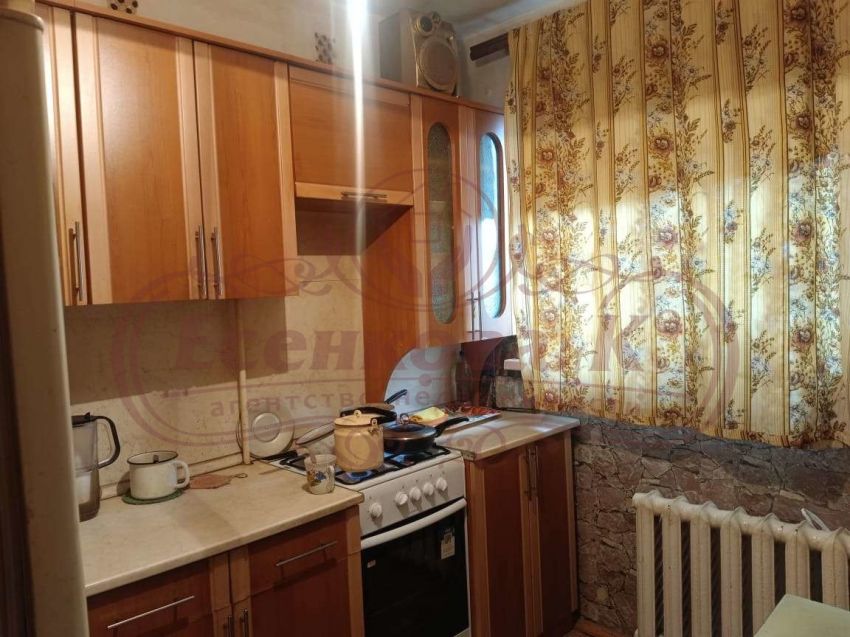 Продажа 2-комнатной квартиры, Курган, Перова улица,  22