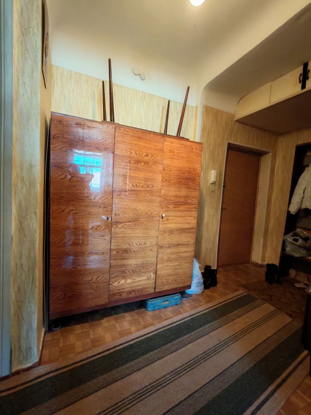 Продажа 2-комнатной квартиры, Курган, Коли Мяготина улица,  128