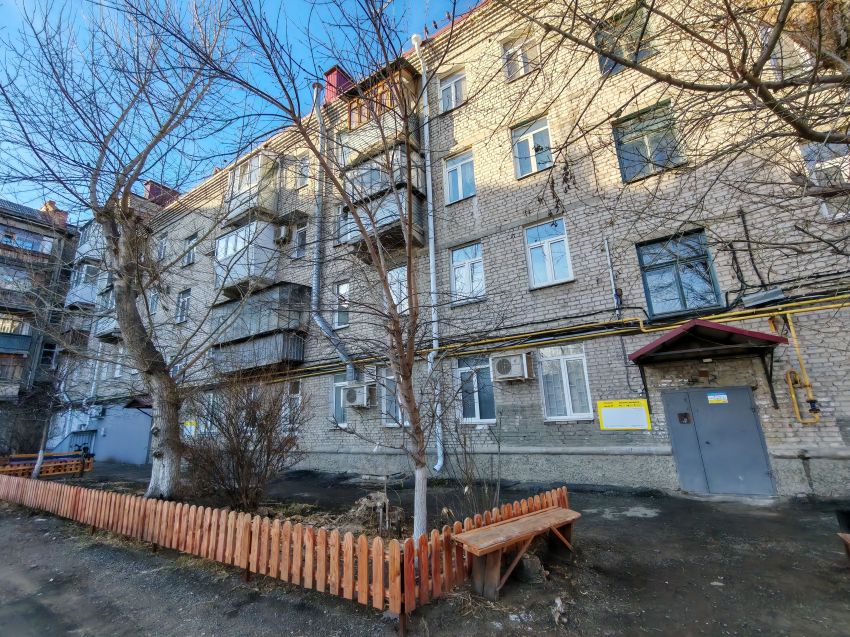 Продажа 2-комнатной квартиры, Курган, Коли Мяготина улица,  128