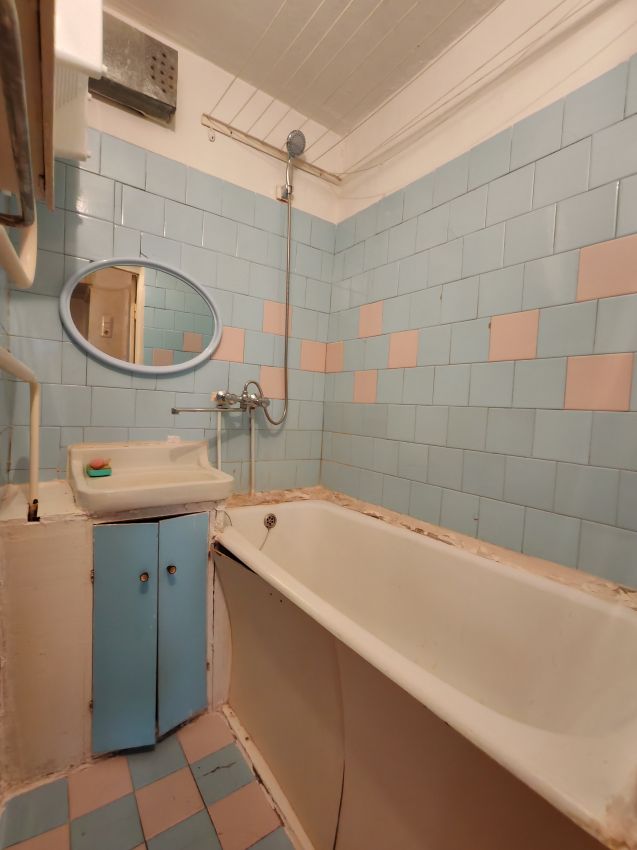 Продажа 2-комнатной квартиры, Курган, Орлова улица,  85