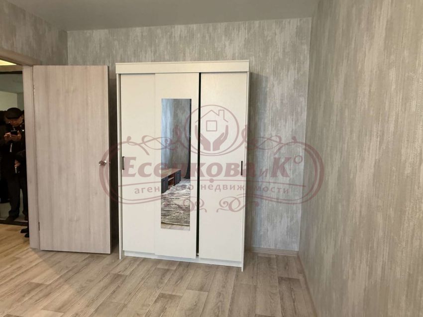 Продажа 1-комнатной квартиры, Курган, 8 микрорайон,  5