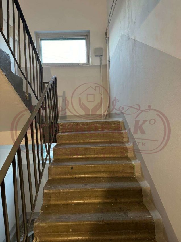 Продажа 2-комнатной квартиры, Курган, Криволапова улица,  52