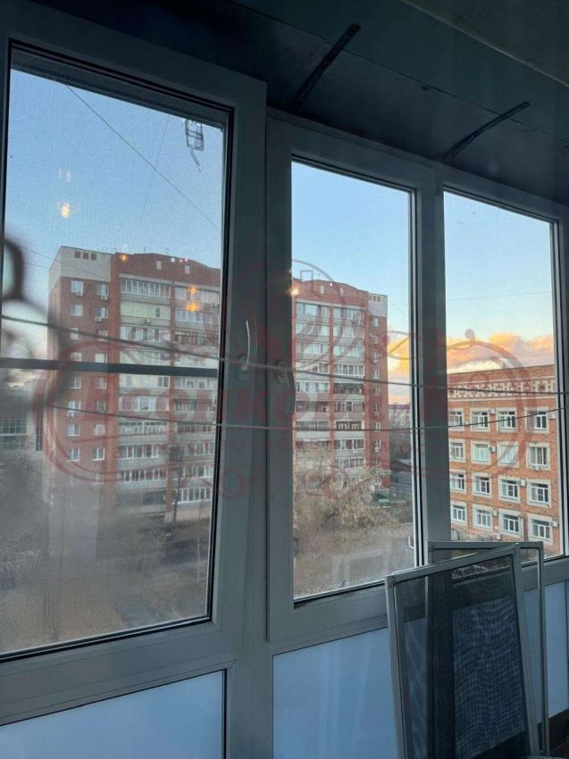 Продажа 2-комнатной квартиры, Курган, Криволапова улица,  52