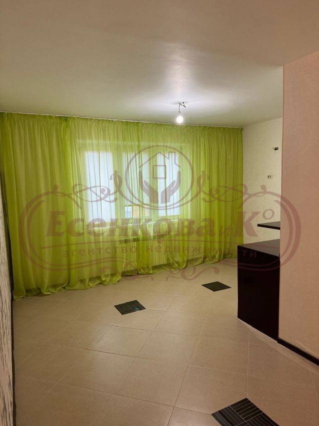 Продажа 2-комнатной квартиры, Курган, 4 микрорайон,  24