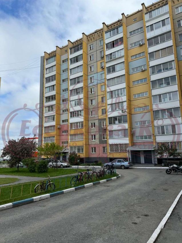 Продажа 2-комнатной квартиры, Курган, 4 микрорайон,  24