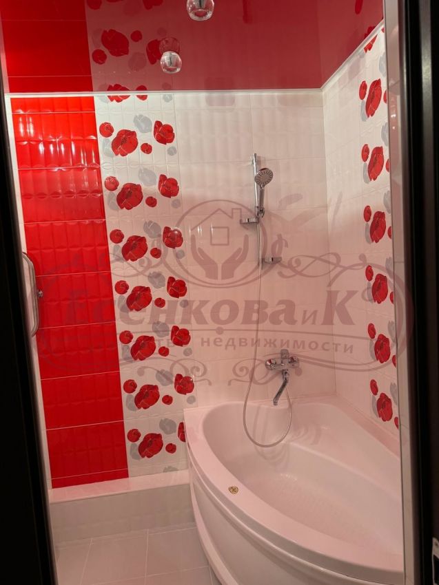 Продажа 2-комнатной квартиры, Курган, 4 микрорайон,  24