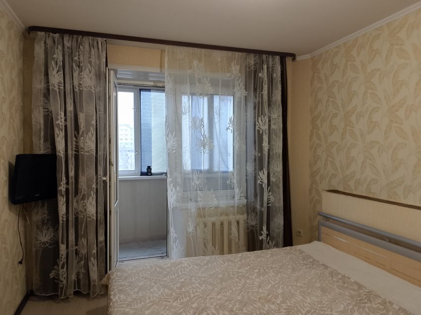 Продажа 3-комнатной квартиры, Курган, 5 микрорайон,  9