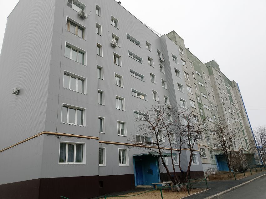 Продажа 3-комнатной квартиры, Курган, 5 микрорайон,  9