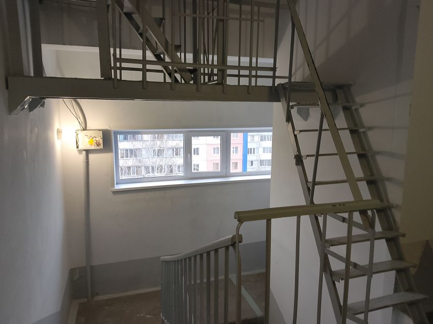 Продажа 3-комнатной квартиры, Курган, 5 микрорайон,  9