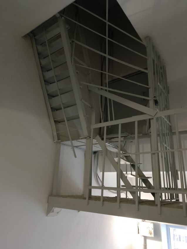 Продажа 3-комнатной квартиры, Курган, 5 микрорайон,  9