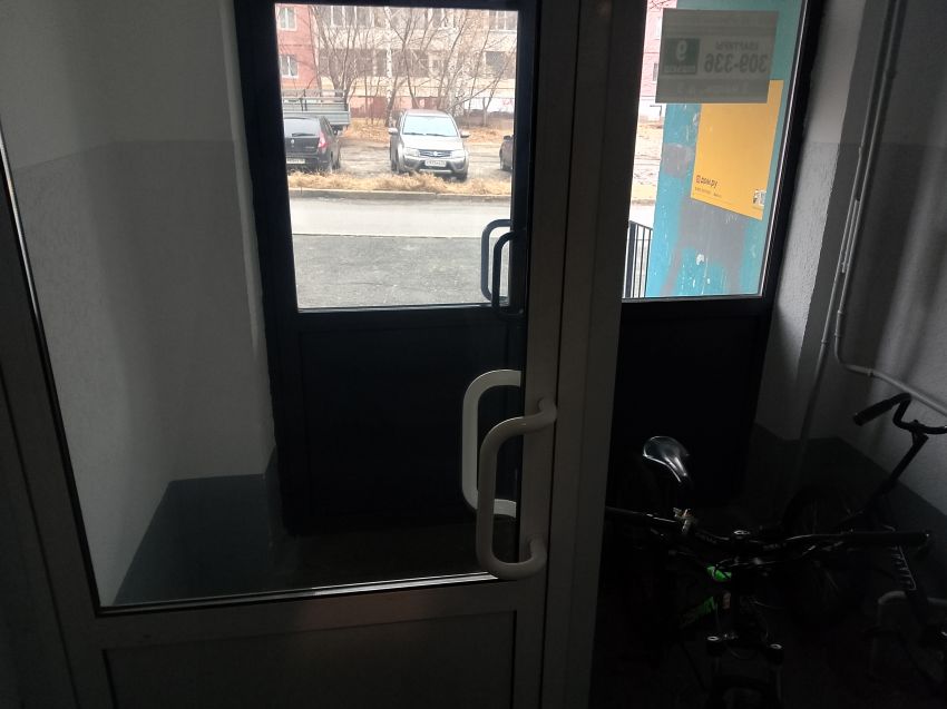 Продажа 3-комнатной квартиры, Курган, 5 микрорайон,  9