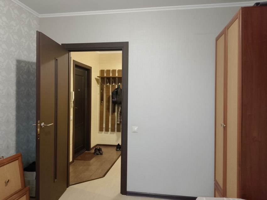 Продажа 3-комнатной квартиры, Курган, 5 микрорайон,  9