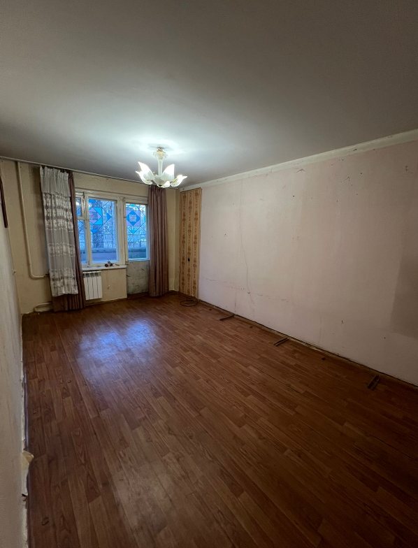 Продажа 3-комнатной квартиры, Курган, Ленина улица,  30а