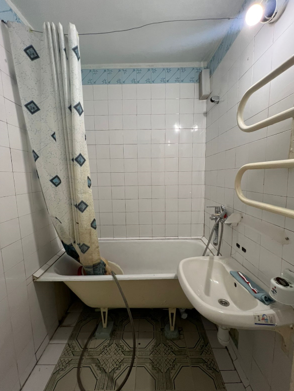 Продажа 3-комнатной квартиры, Курган, Ленина улица,  30а