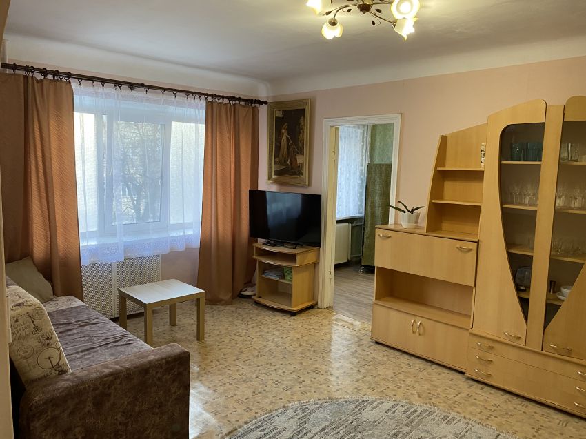 Продажа 2-комнатной квартиры, Курган, Кирова улица,  117