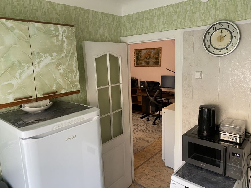 Продажа 2-комнатной квартиры, Курган, Кирова улица,  117