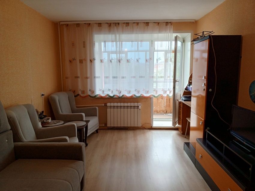 Продажа 1-комнатной квартиры, Курган, 3 микрорайон,  3