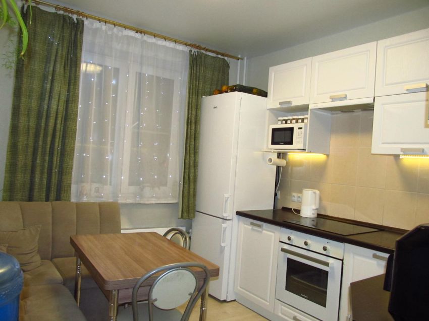 Продажа 2-комнатной новостройки, Курган, 7 микрорайон,  25