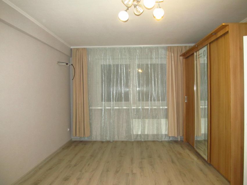 Продажа 1-комнатной квартиры, Курган, 6а микрорайон,  9