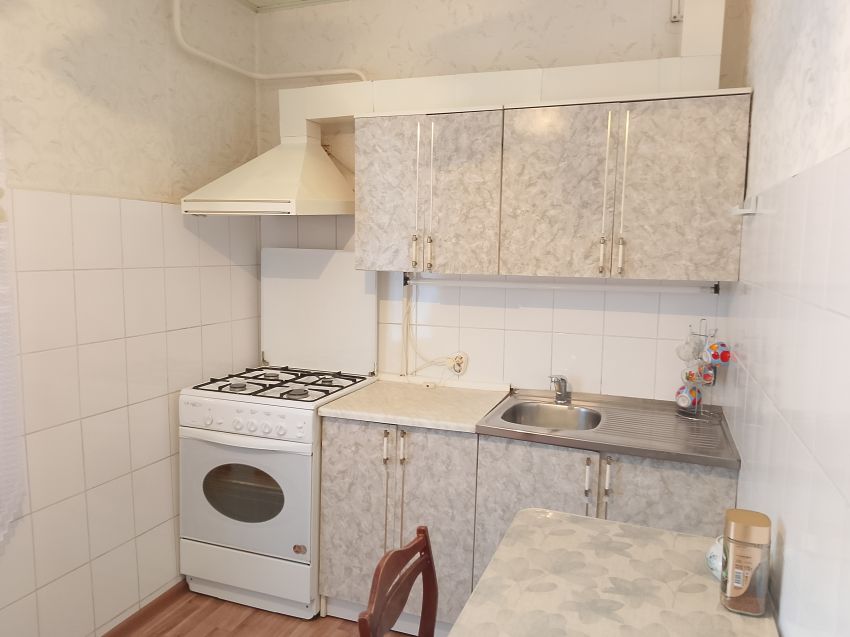 Продажа 3-комнатной квартиры, Курган, Пирогова улица,  19
