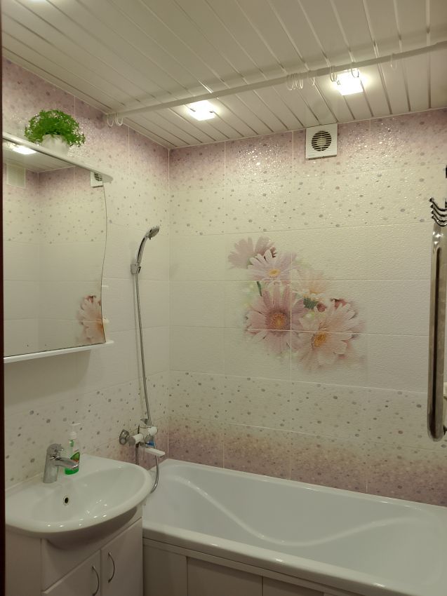 Продажа 3-комнатной квартиры, Курган, Пирогова улица,  19