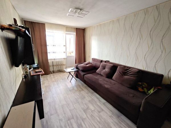 Продажа 3-комнатной квартиры, Курган, Урицкого улица,  130