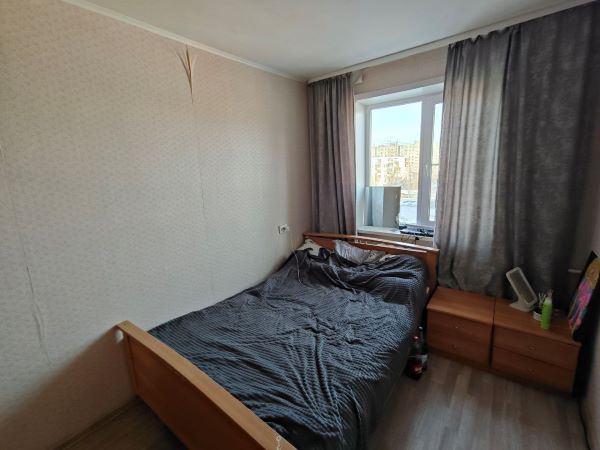 Продажа 3-комнатной квартиры, Курган, Урицкого улица,  130