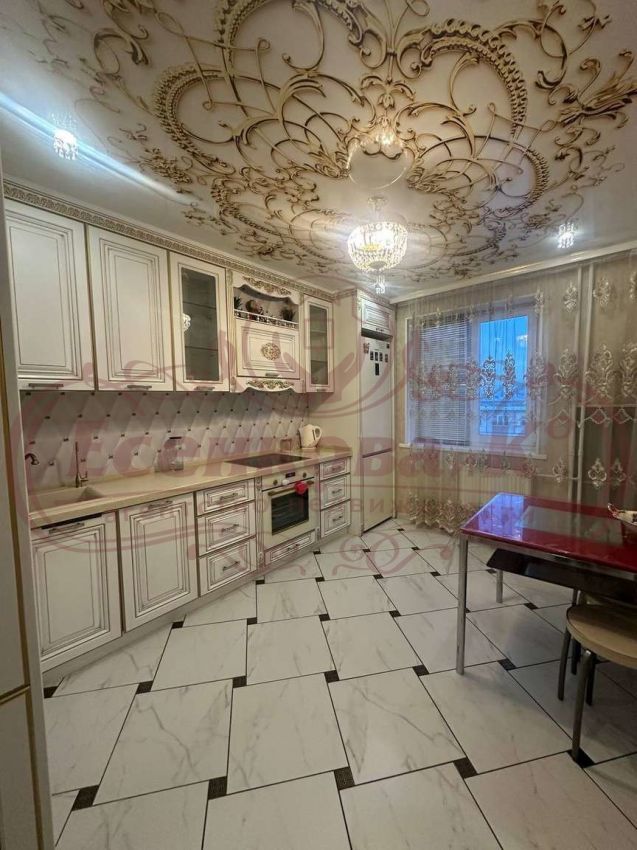 Продажа 3-комнатной квартиры, Курган, Сергея Васильева улица,  30