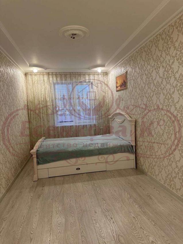 Продажа 3-комнатной квартиры, Курган, Сергея Васильева улица,  30