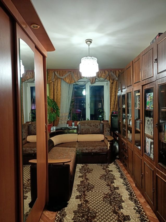Продажа 2-комнатной квартиры, Курган, Анфиногенова улица,  100
