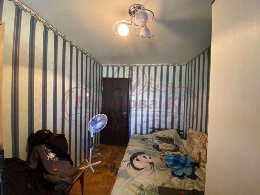 Продажа 4-комнатной квартиры, Курган, Радионова улица,  14