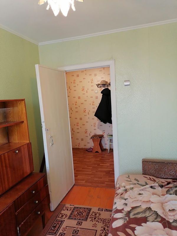 Продажа 3-комнатной квартиры, Курган, Пугачева улица,  95