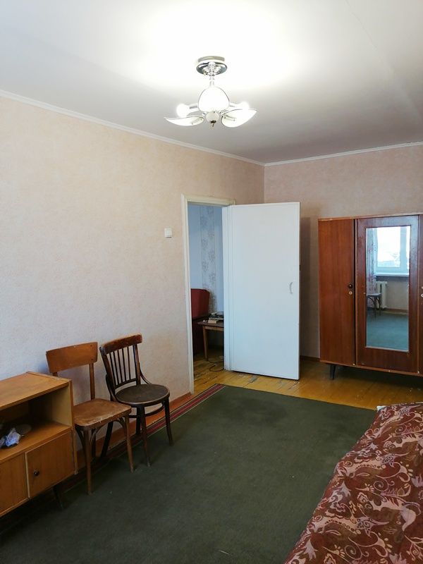 Продажа 3-комнатной квартиры, Курган, Пугачева улица,  95