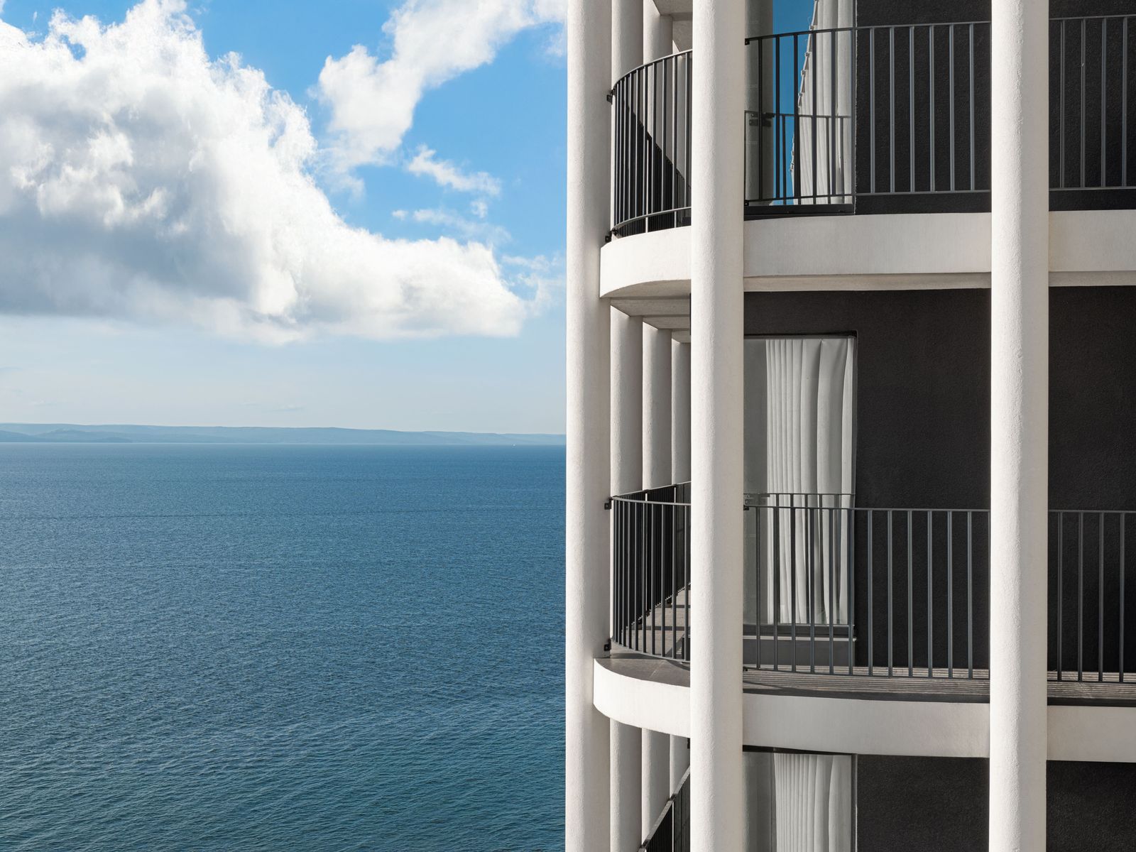 2-комнатная, 31.5 м², № 1 в MORE (Море)