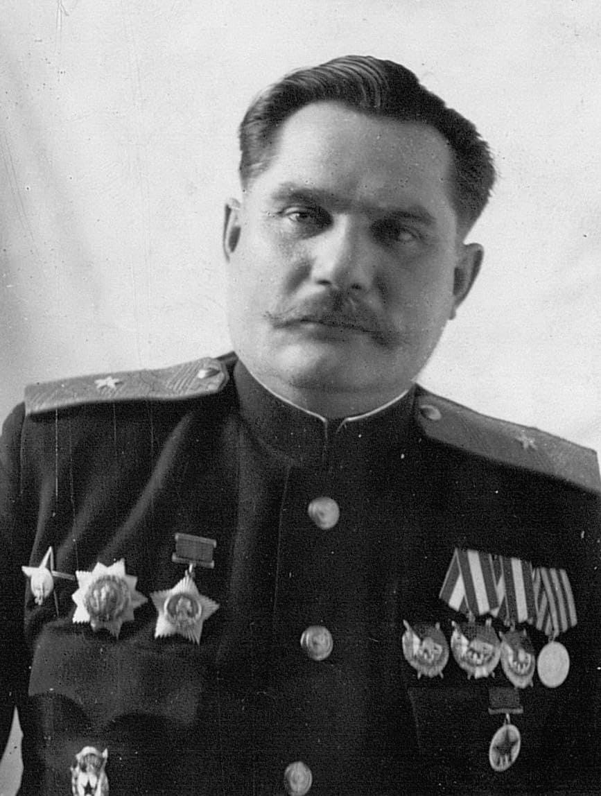 Фирсов Павел Андреевич - командир 26-го гв. ск ЮЗФ, генерал-майор