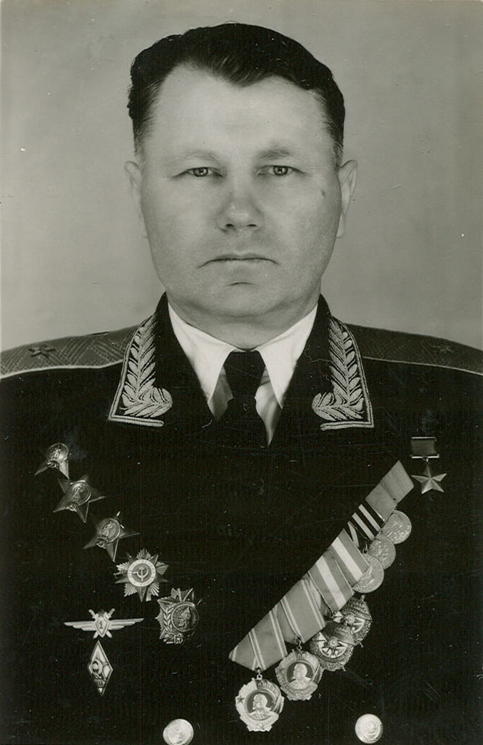 Захарченко Михаил Дмитриевич - командир 175-го шап 305-й шад 17-й ВА ЮЗФ, подполковник
