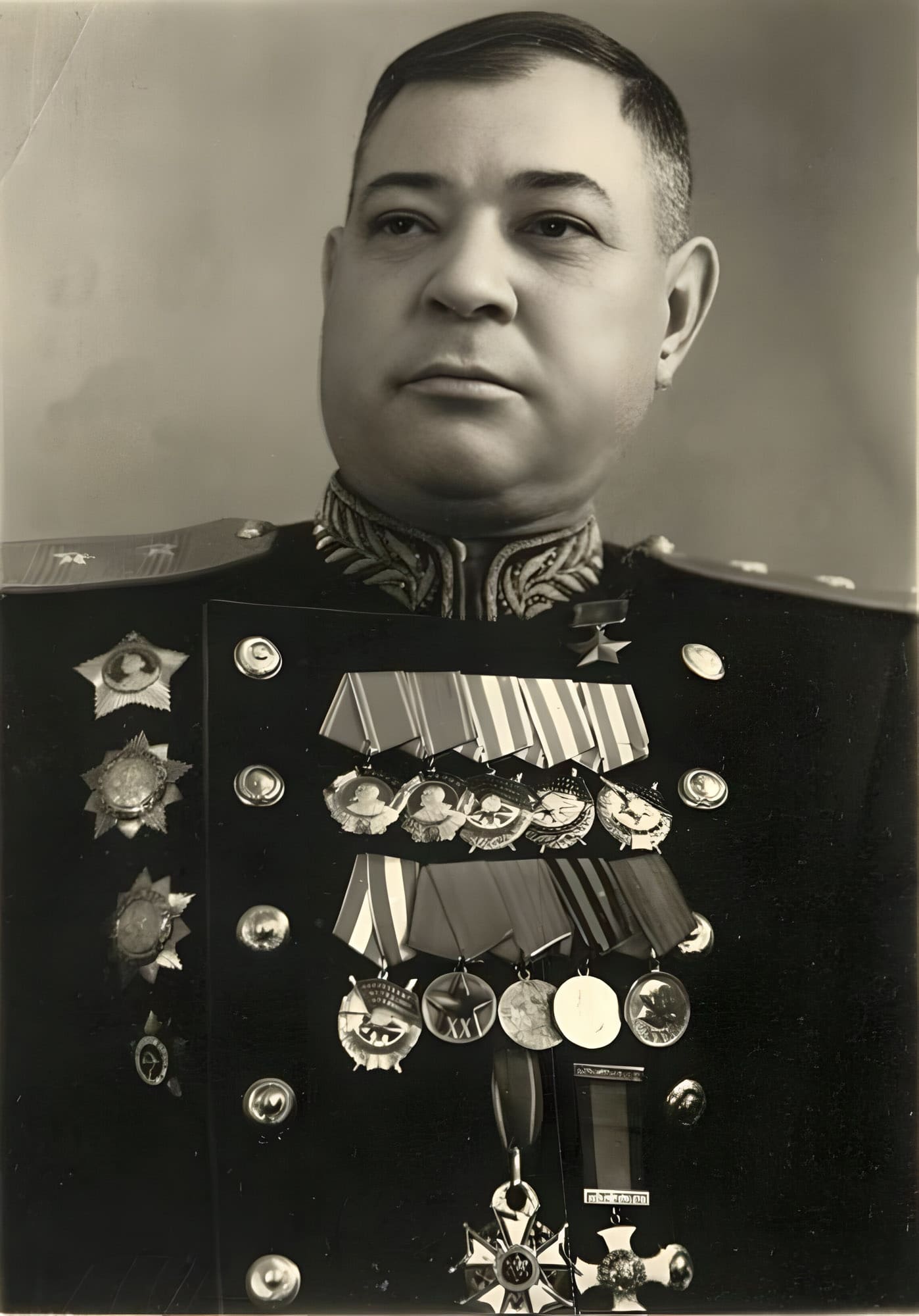 Баранов Виктор Кириллович - командир 1-го гв. кк ЮЗФ, генерал-майор