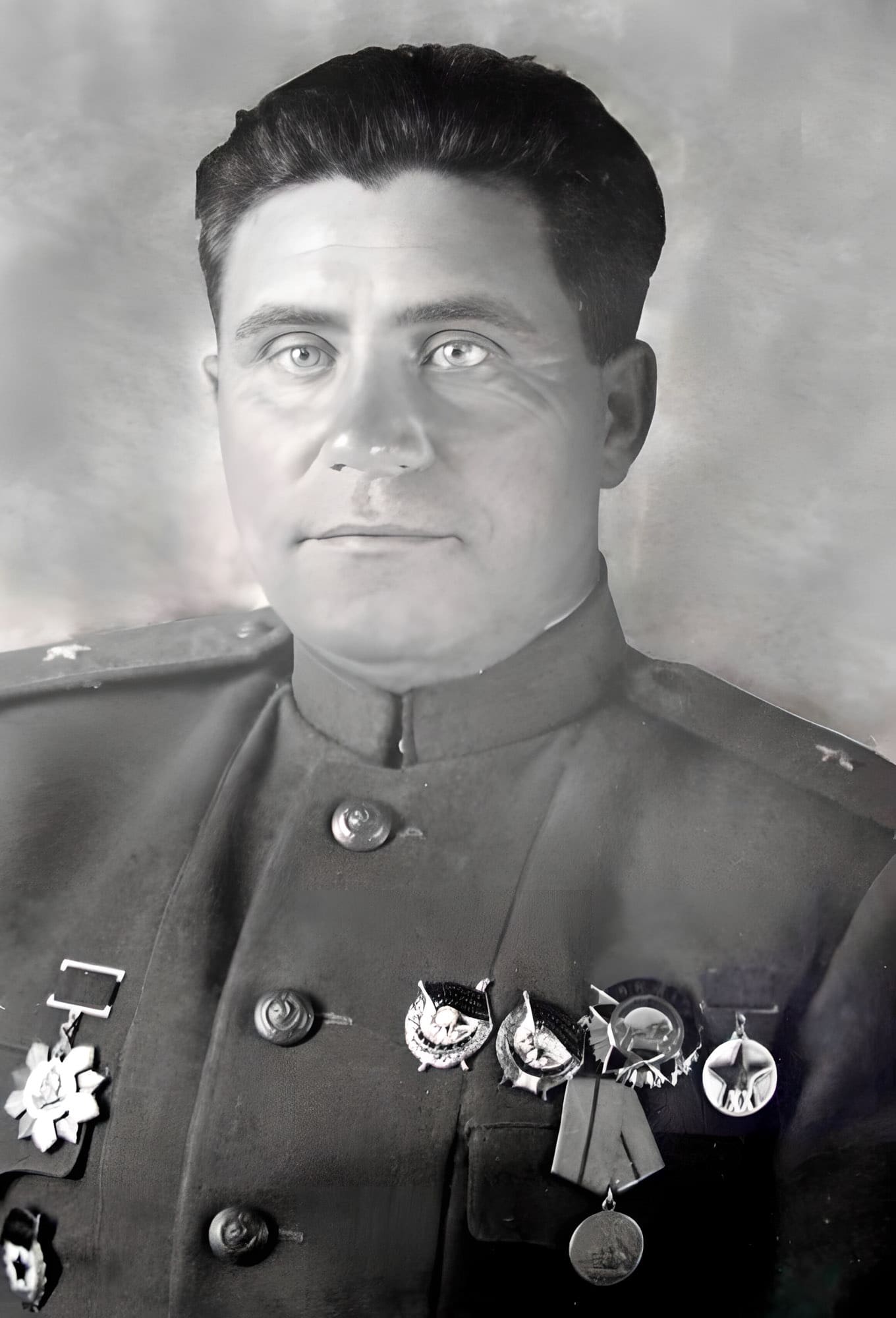 Гурьев Степан Савельевич - командир 28-го гв.ск ЮЗФ, генерал-майор